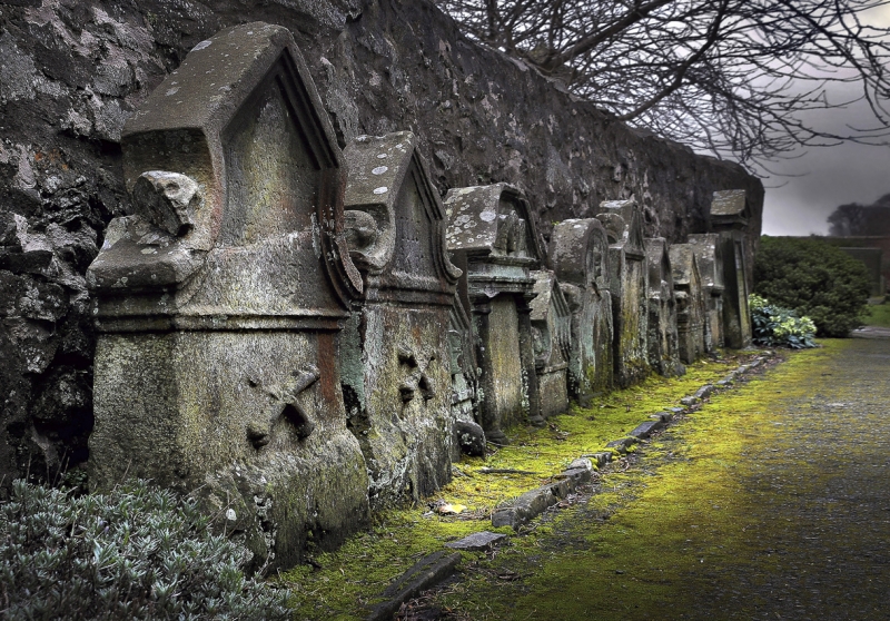 Aberdour-Graveyard-1-Firth-of-Forth.jpg